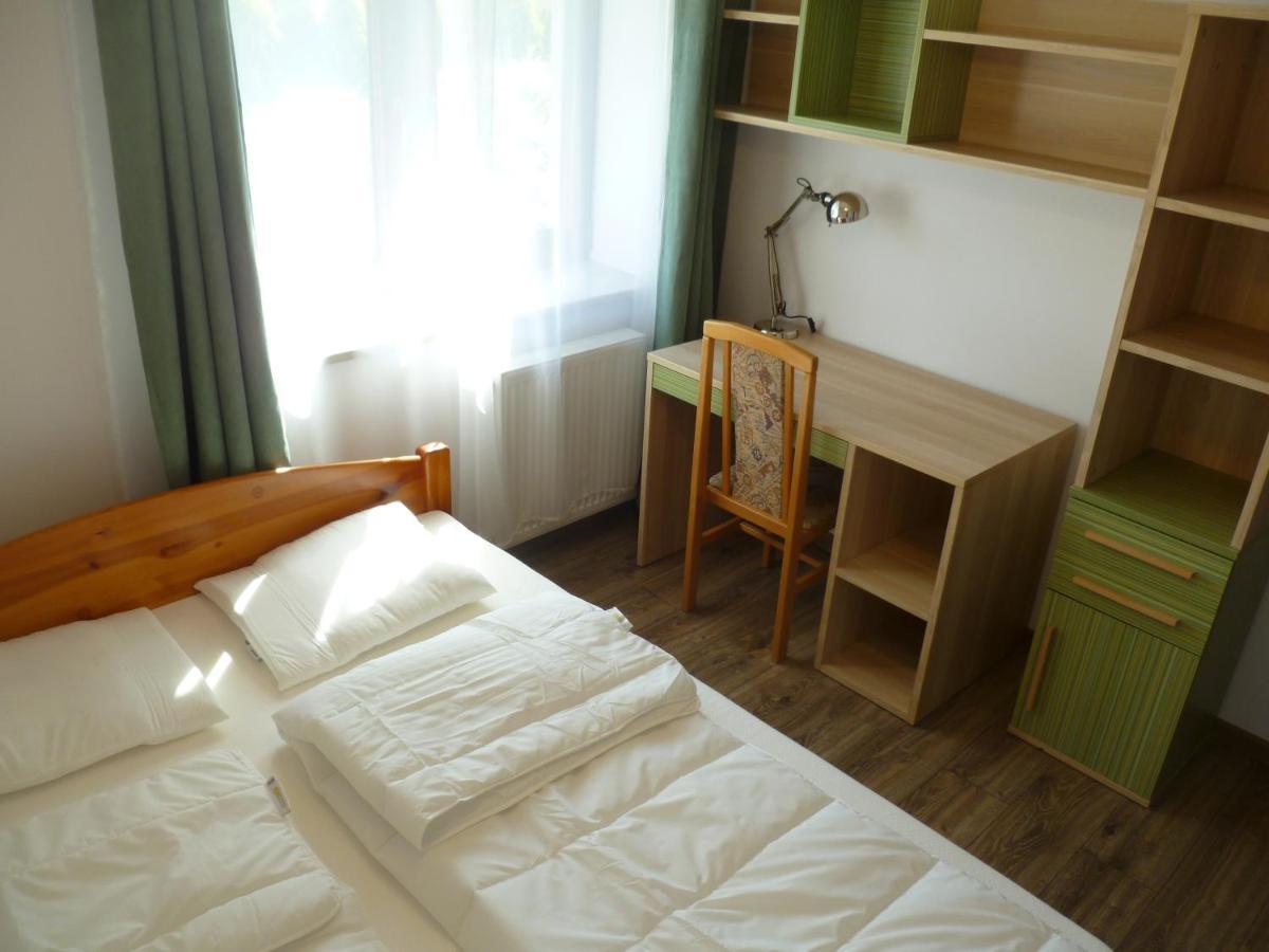 Klimatyczny Domek - Apartamenty & Noclegi Slawecin Exterior foto